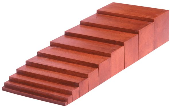 Montessori Braune Treppe
